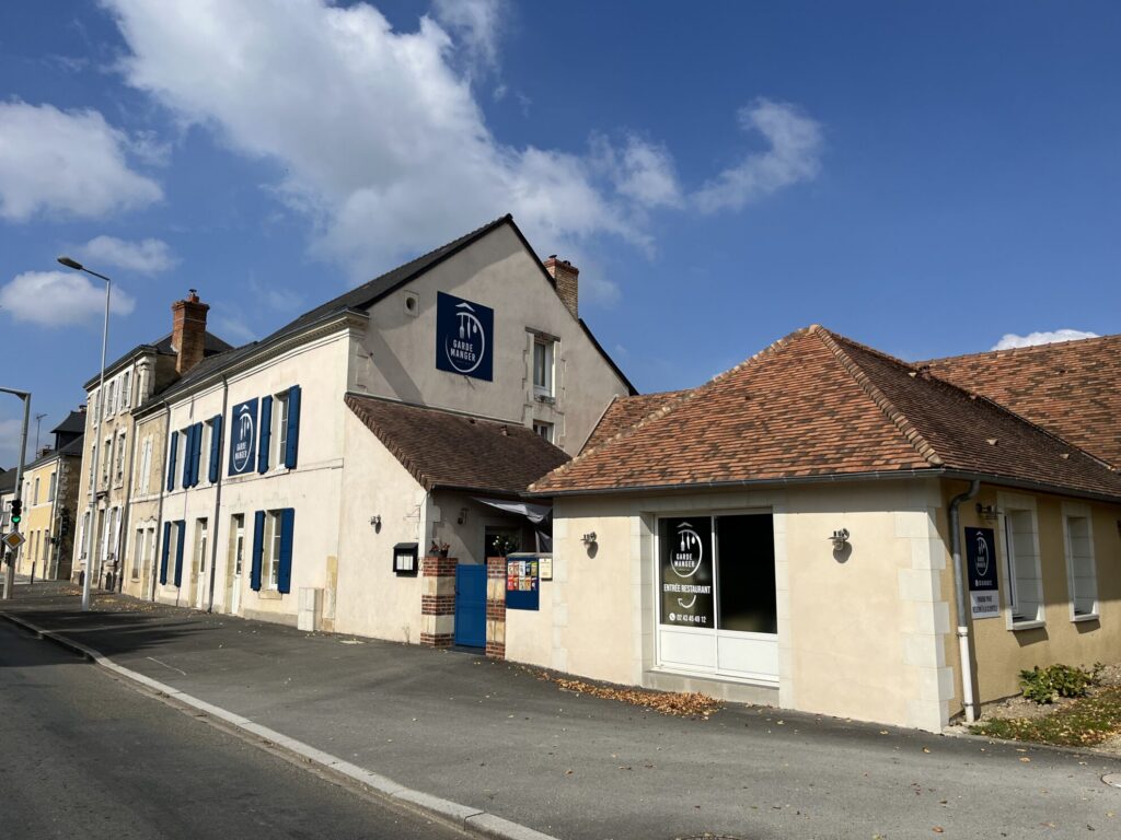 Devanture du restaurant Ô Garde Manger